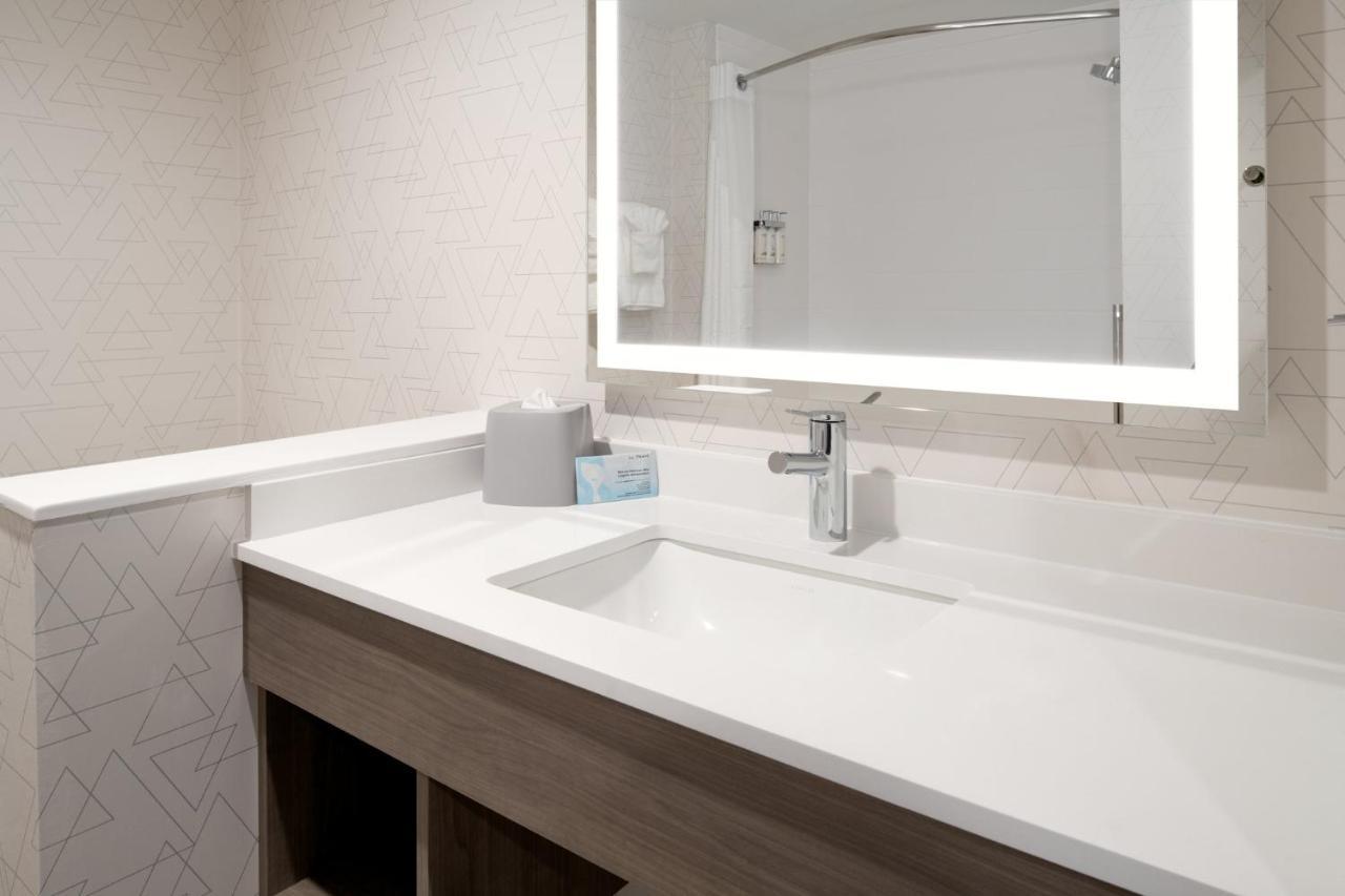 Holiday Inn Express & Suites - Hollister By Ihg Eksteriør billede