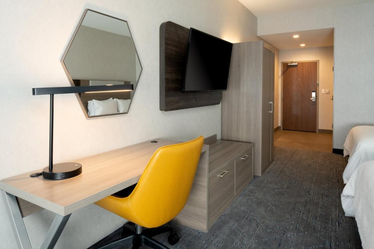 Holiday Inn Express & Suites - Hollister By Ihg Eksteriør billede