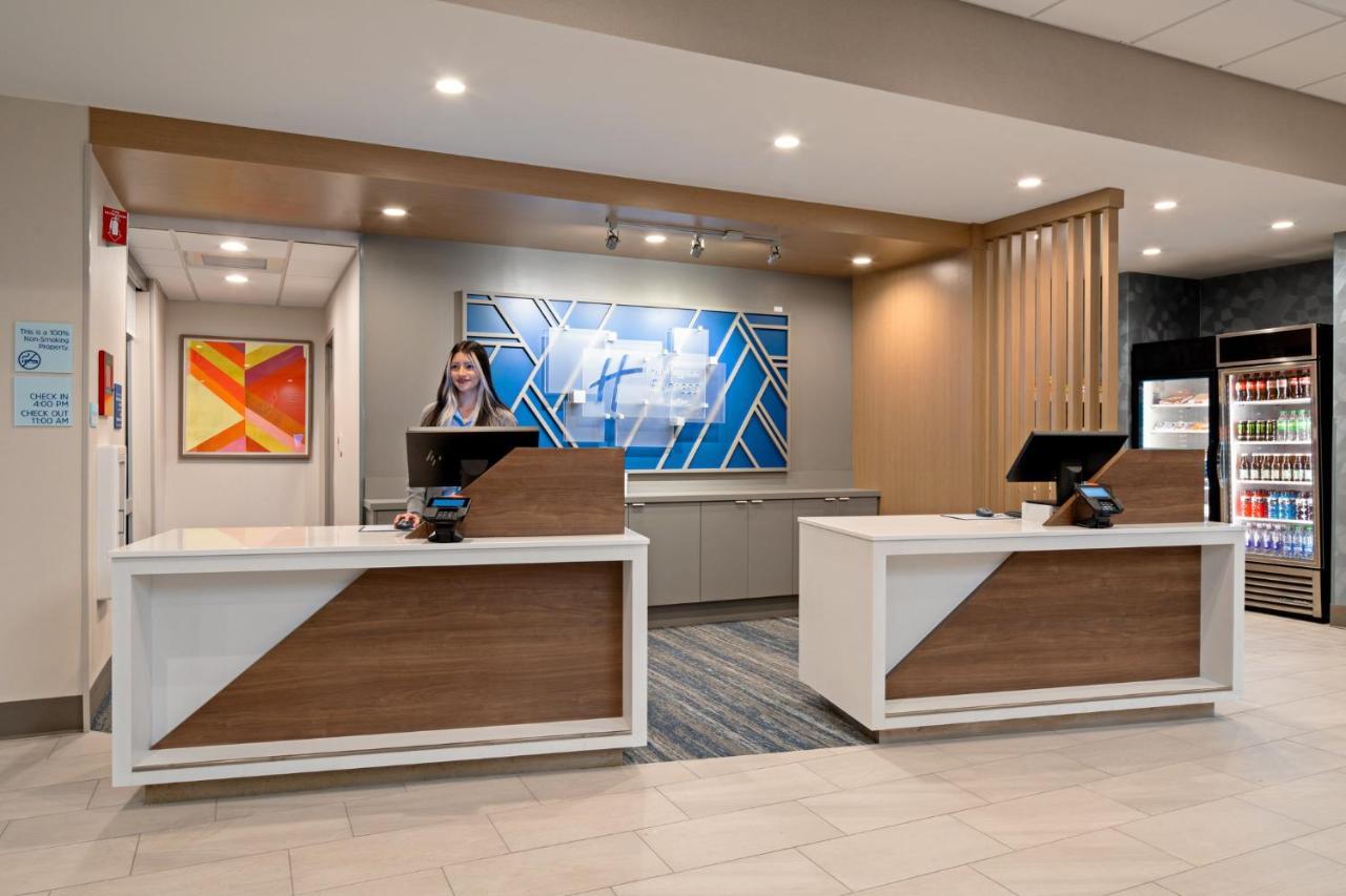 Holiday Inn Express & Suites - Hollister By Ihg Eksteriør billede