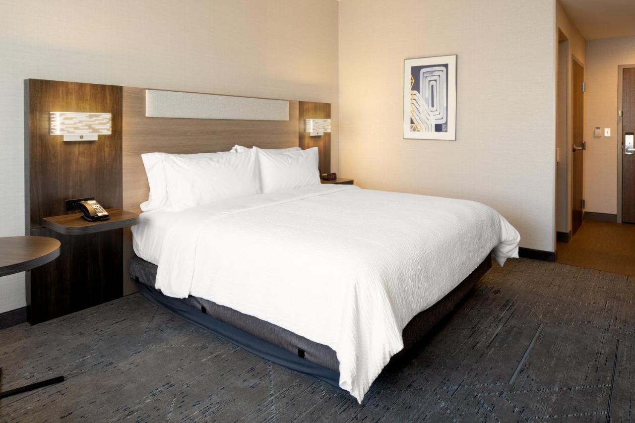 Holiday Inn Express & Suites - Hollister By Ihg Eksteriør billede