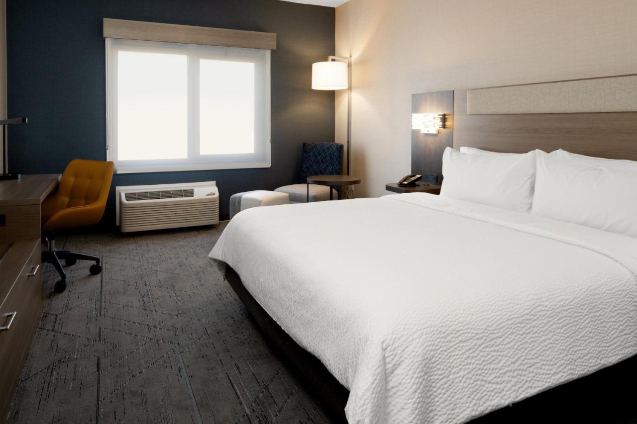 Holiday Inn Express & Suites - Hollister By Ihg Eksteriør billede