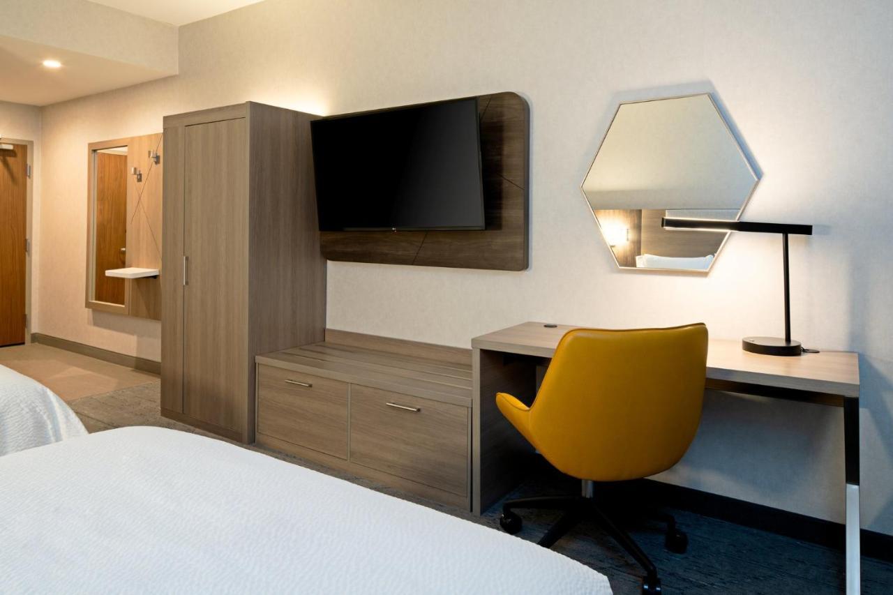 Holiday Inn Express & Suites - Hollister By Ihg Eksteriør billede